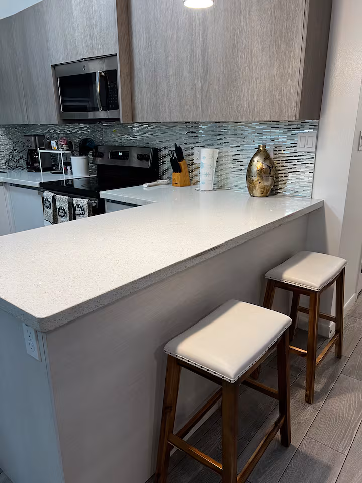 Airbnb Unit - Photo 6